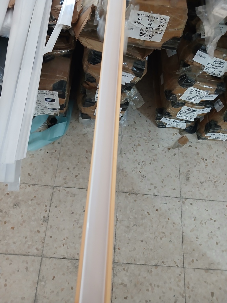 بروفيل لينير 10*23*30 ذهبي عالي الجودة